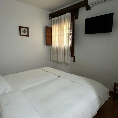 La Troje Oropesana Guest House Exterior photo