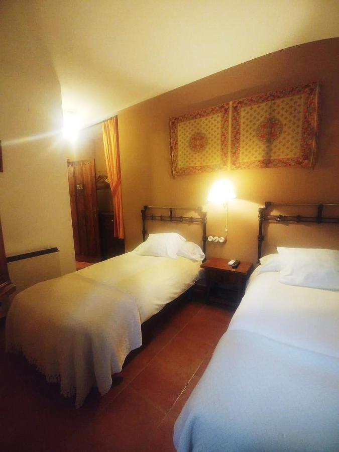 La Troje Oropesana Country house *
