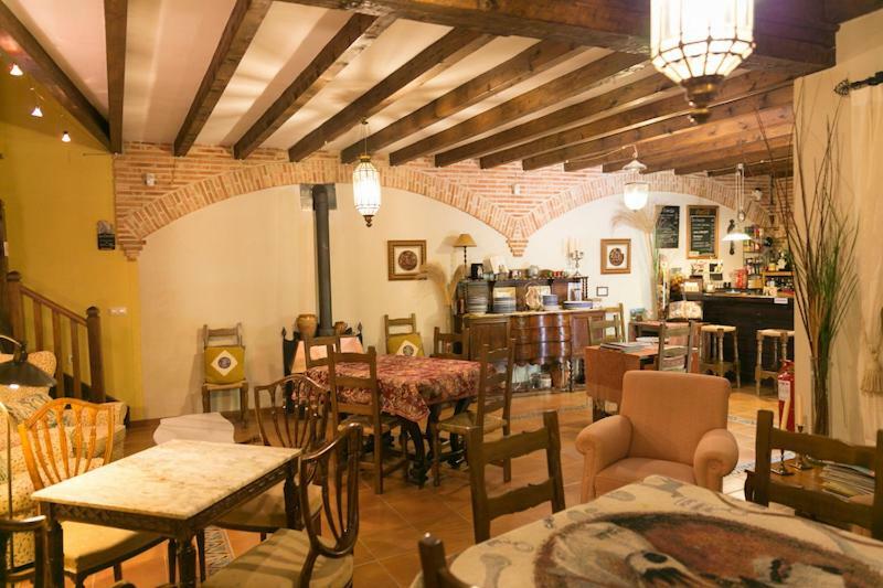 La Troje Oropesana Casa de Campo *