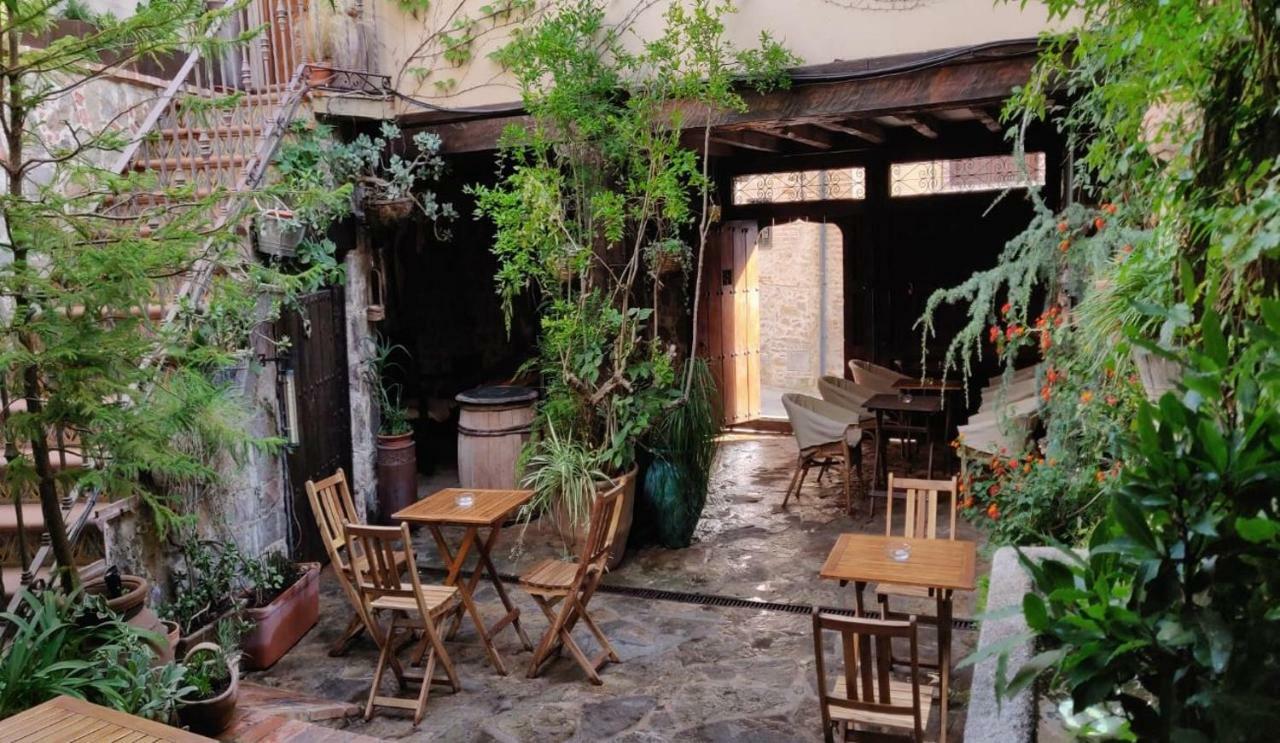 La Troje Oropesana Country house